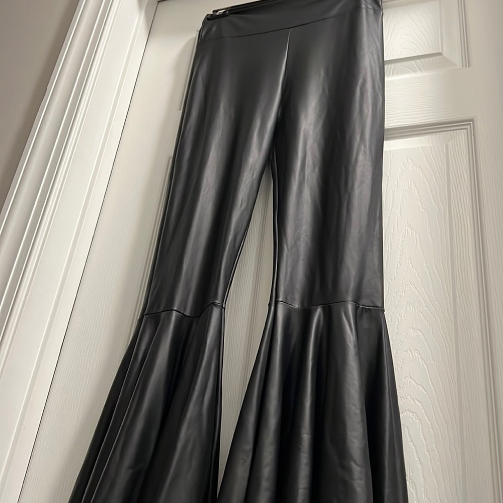 Faux leather flare leggings 🔥🔥🔥🔥